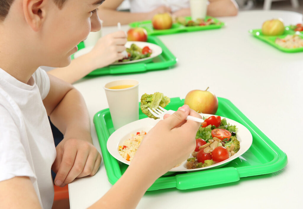 Menú saludable del comedor escolar