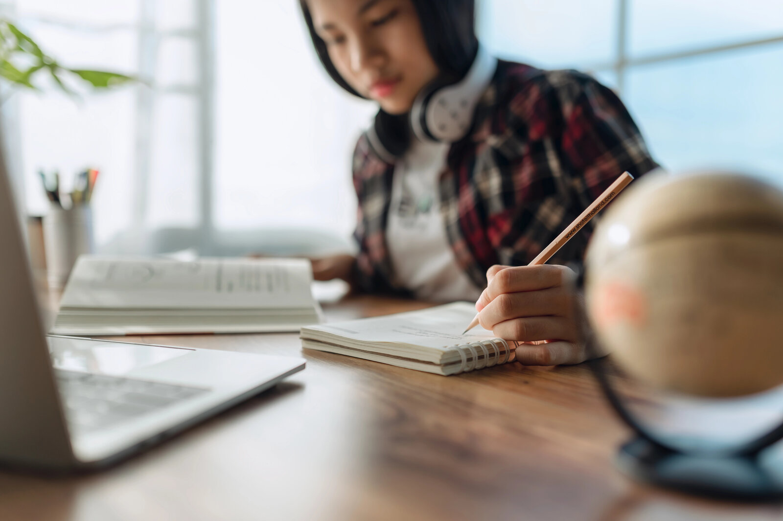Práctica de listening con auriculares